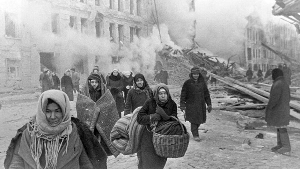 Давние счеты: почему блокаду Ленинграда признали геноцидом